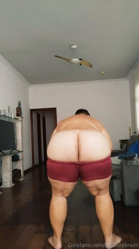 Curvymen on picsofsex.com