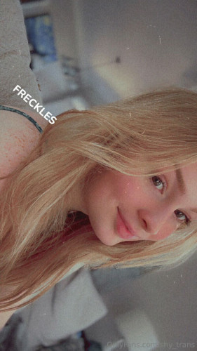 Sarah320_ on picsofsex.com
