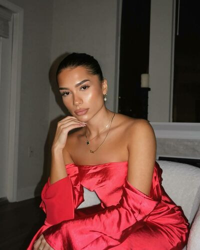 Aisha Mian on picsofsex.com