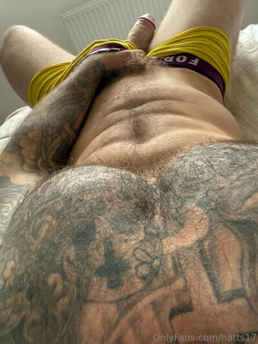 Hatts17 on picsofsex.com