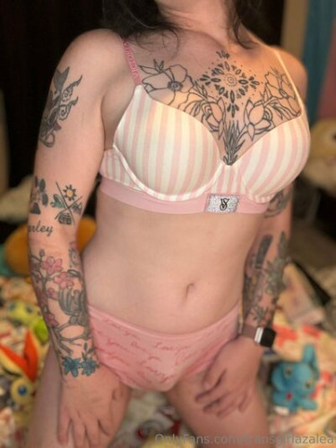 Transgirlazalea on picsofsex.com