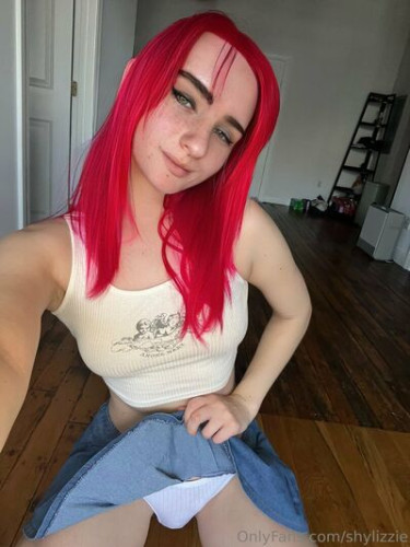 Shylizzie on picsofsex.com