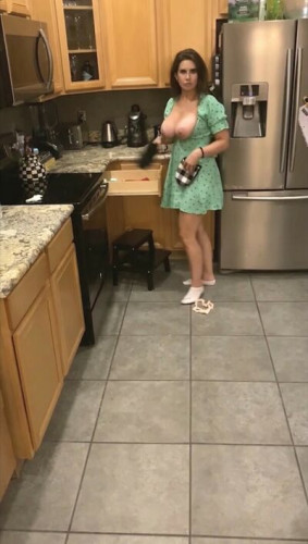 Chloelamb itschloelamb on picsofsex.com