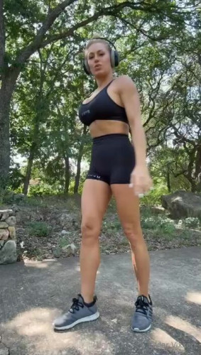 TaylorVixxen on picsofsex.com