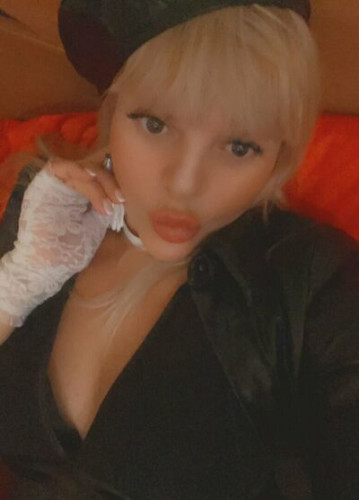 Lauramodel on picsofsex.com