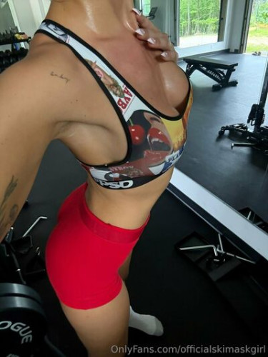 Theskimaskgirl on picsofsex.com