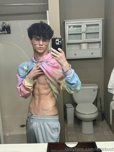 Natebust on picsofsex.com