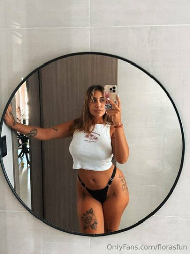 Florasfun on picsofsex.com