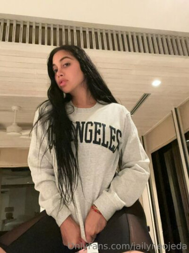 Jailyneojeda on picsofsex.com