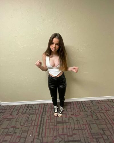 Faithrroberts faithrobertss ffaithroberts on picsofsex.com