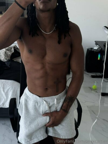 Onyxcartier on picsofsex.com