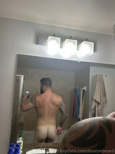 Bostonbeard on picsofsex.com