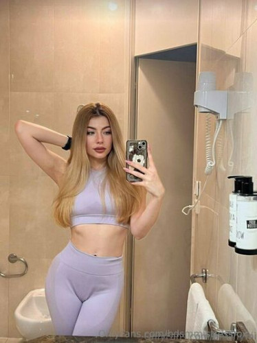 Deathcoremistress on picsofsex.com