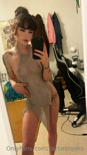 KarlieBrooksXXX karliebrooks karliebrooksx69x karliebrooksxx on picsofsex.com