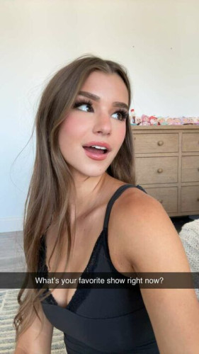 Brookemonk on picsofsex.com