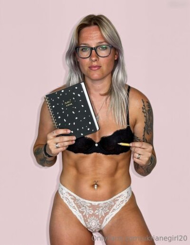 Ukrianegirl20 on picsofsex.com