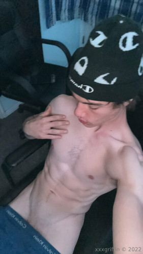 Xxxgriffin on picsofsex.com