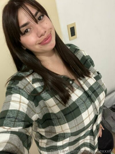 Meganstar69 on picsofsex.com