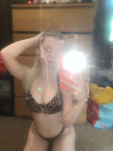 Madi.baileyyyy on picsofsex.com