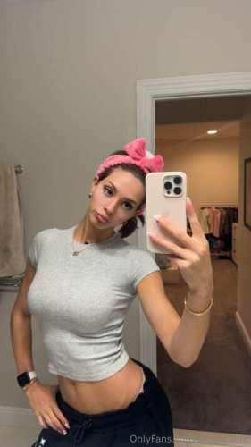 Umitsclaire on picsofsex.com