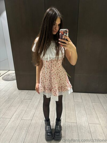 Chloe on picsofsex.com