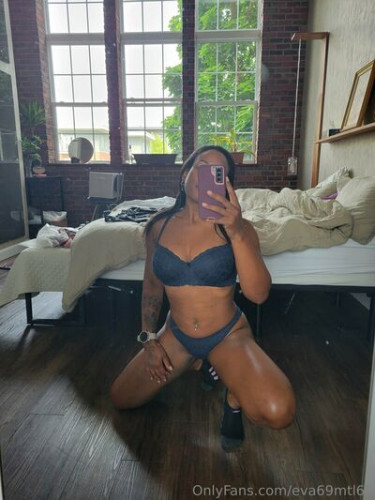 Eva69mtl69 on picsofsex.com