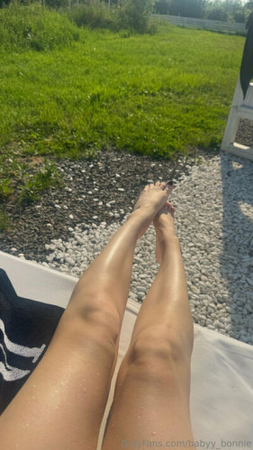 Babyy_bonnie on picsofsex.com