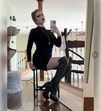 Maisieskye on picsofsex.com