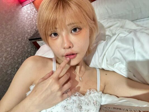 Hanamiii on picsofsex.com