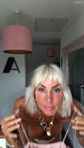 Astridiwantyouinmylife on picsofsex.com