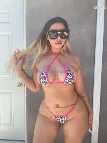 Sweetycici on picsofsex.com
