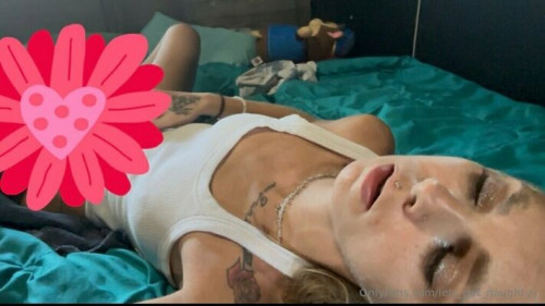 Letzgetnaughty on picsofsex.com
