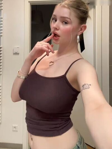 Moechtegernmieze on picsofsex.com