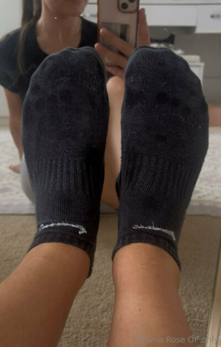 Twofeet10toes on picsofsex.com