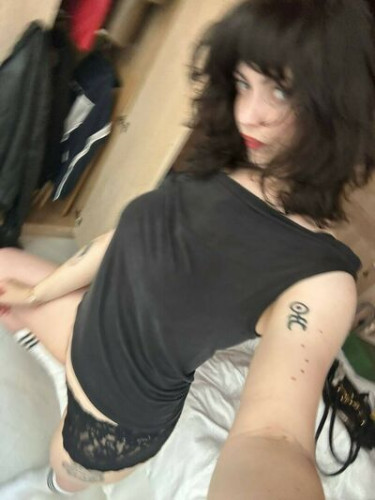 Viioletgrohl on picsofsex.com