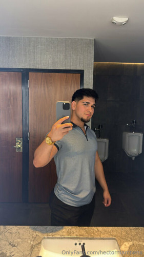 Hectormarchena on picsofsex.com
