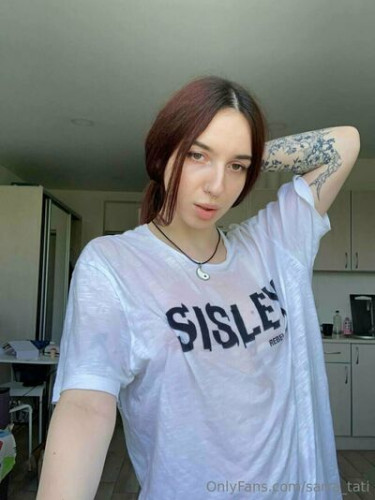 Babysaralux on picsofsex.com