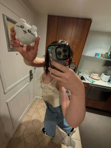 Izzzyzzz on picsofsex.com