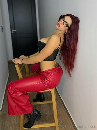 Mikiistar_xo on picsofsex.com