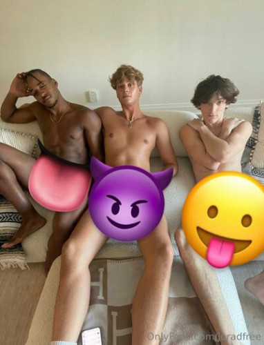 Jeradfree on picsofsex.com