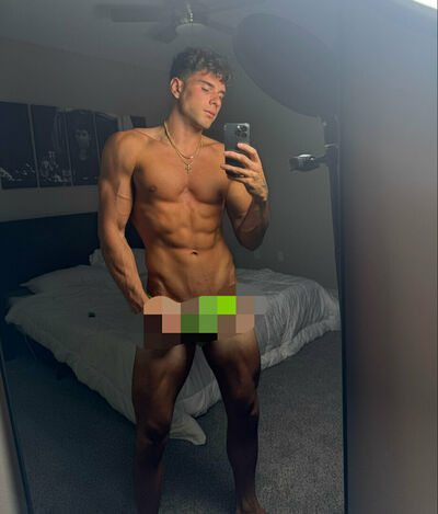 Dylan.nichols13 on picsofsex.com