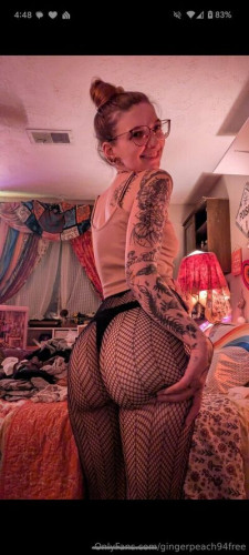 Gingerpeach94free on picsofsex.com