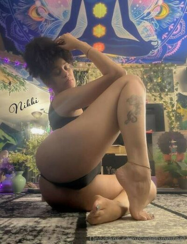 Sweetyogifeet on picsofsex.com