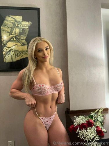 Gracieparkerr on picsofsex.com