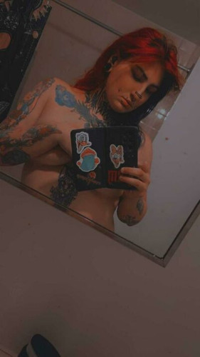 Crimsonkutie on picsofsex.com