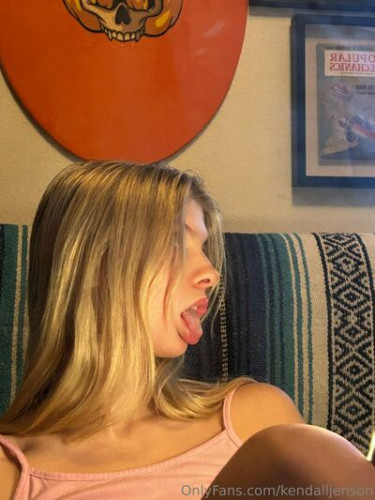 Kendalljenson on picsofsex.com
