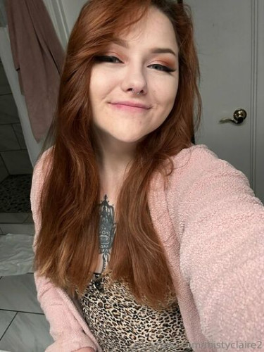 Mistyclaire2 on picsofsex.com