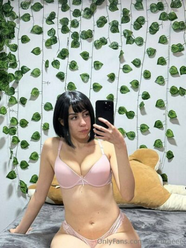 Waifuraeee on picsofsex.com