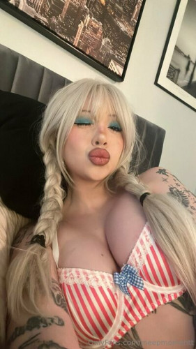 Meepmoment on picsofsex.com